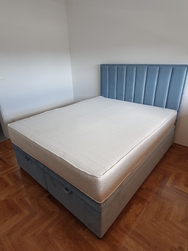 Krevet Hilton plavi 2